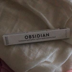 Obsidian liquid eyeliner